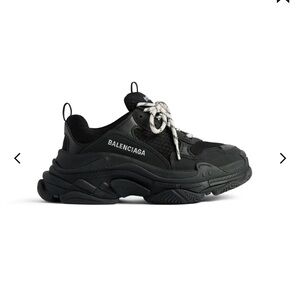 BALENCIAGA WOMEN'S TRIPLE S SNEAKER IN BLACK